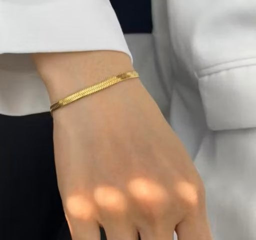 Serene Chain Bracelet
