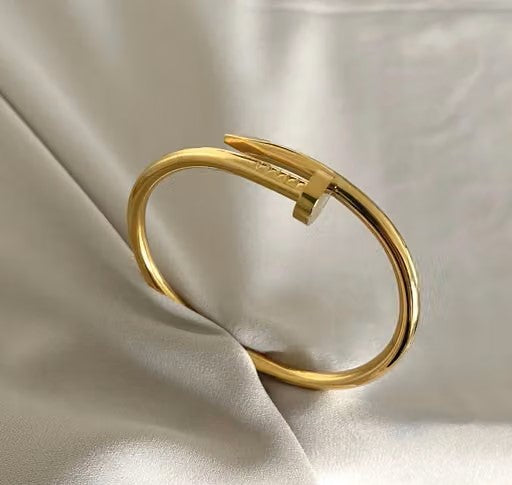 Élan Twist Bracelet